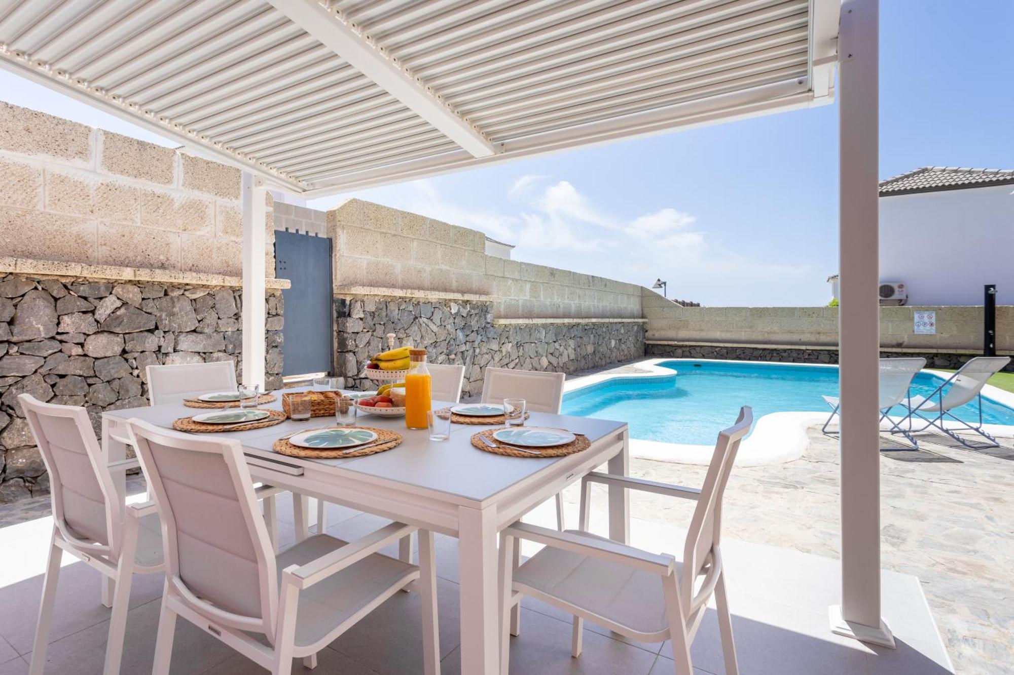 Villa Chloe Costa Adeje Tenerifesummervillas Giant Private Pool 11 Meters Long Εξωτερικό φωτογραφία